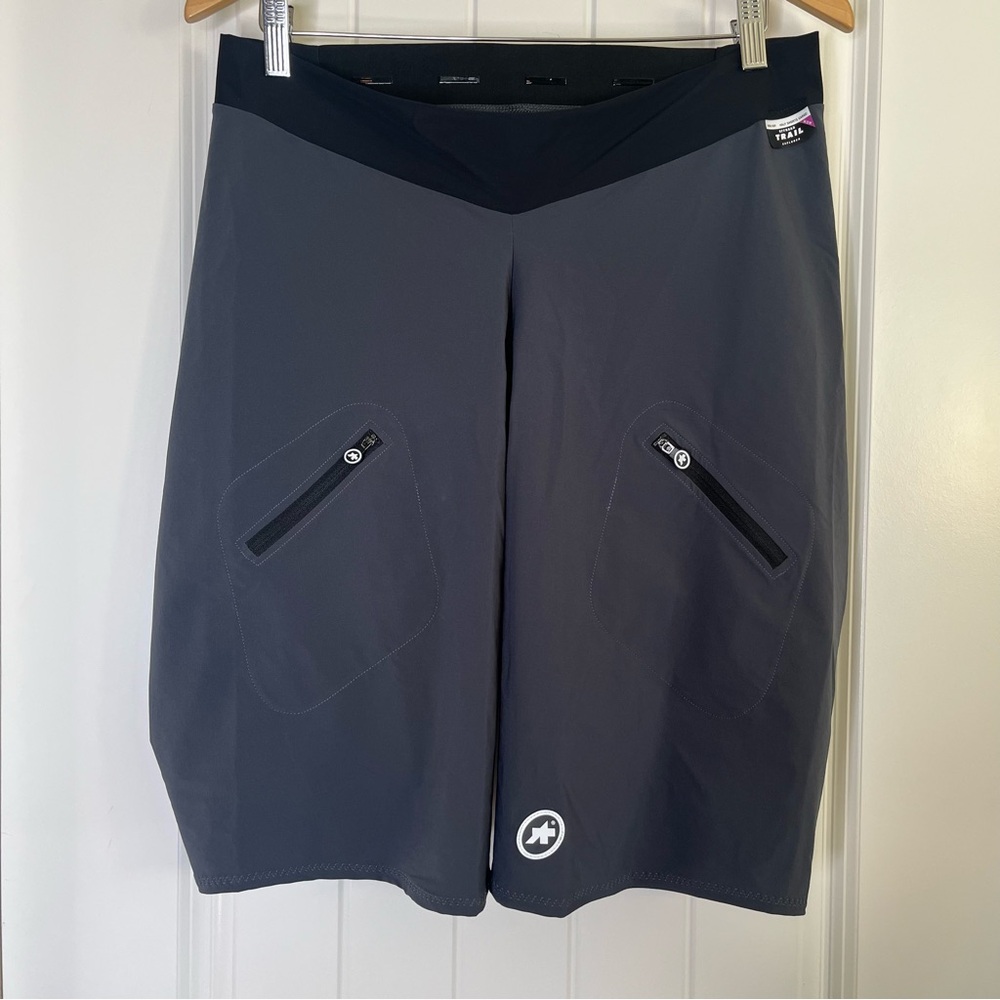 Assos Adventure Series Cycling Trail Women’s Cargo Shorts Size XXL Mountain Bike